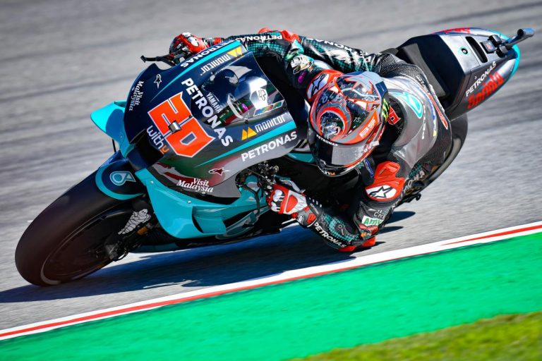 Quartararo Juara MotoGP Catalunya, Rossi Dan Dovi Gagal Finis !