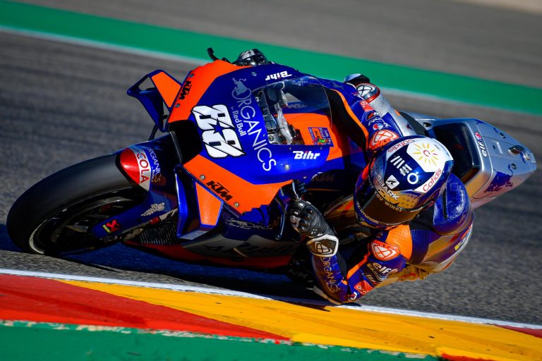 Oliveira Raih Pole Position MotoGP Portugal, Joan Mir Start Ke-20 !