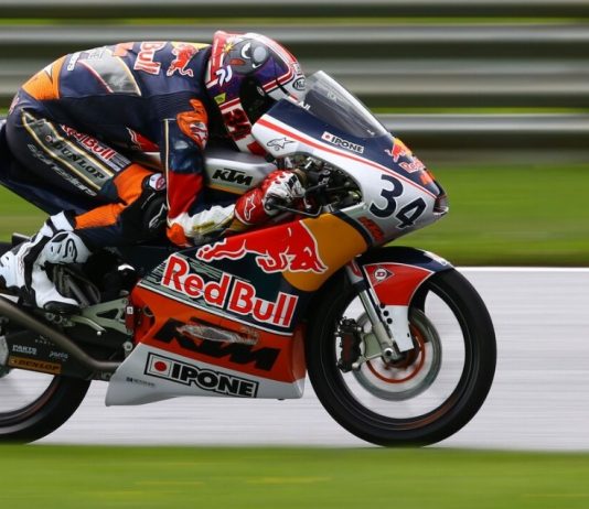 Nyaris Podium, Mario Aji Akhirnya Finis Ke-8 Pada Race 1 RBRC Italia Mario Aji