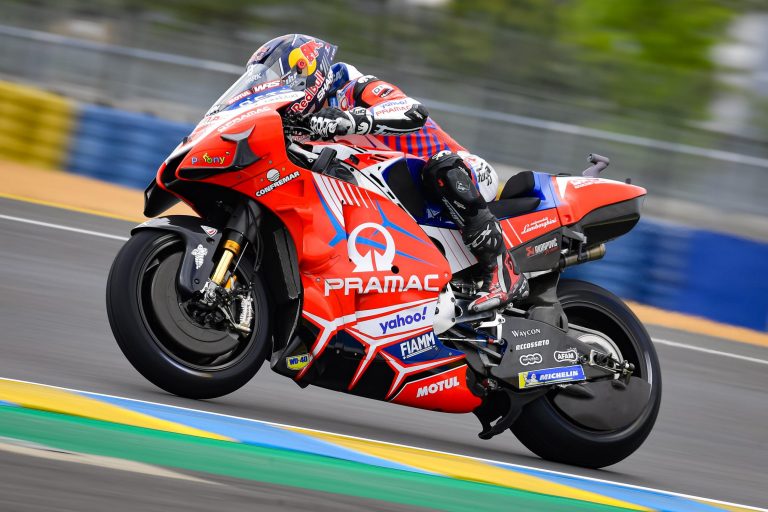 Zarco Tercepat di FP2 MotoGP, Rossi Mulai Panas !