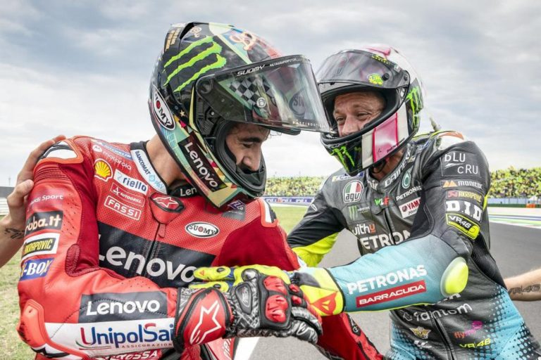 Rossi Kesal Karena Pecco Abaikan Sarannya Dalam Pemilihan Ban